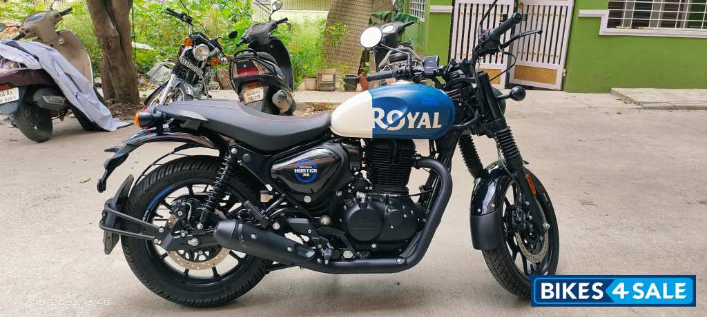 White And Blue Royal Enfield Hunter 350 Metro