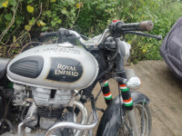 Black Royal Enfield Classic 350