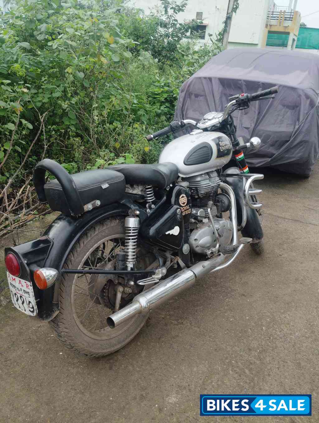Black Royal Enfield Classic 350