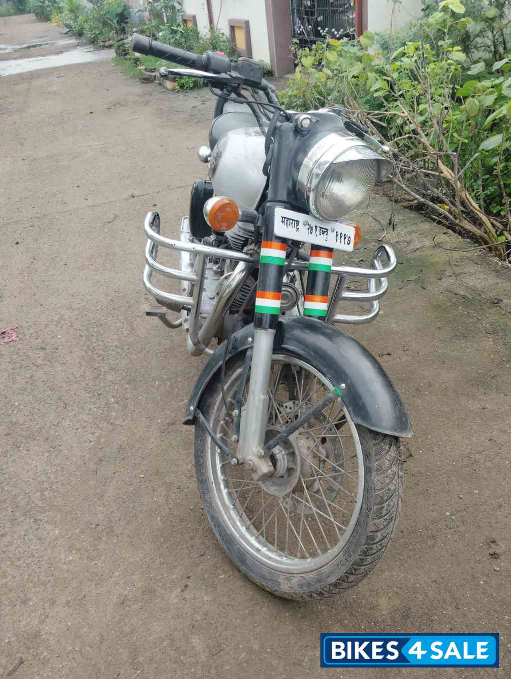 Black Royal Enfield Classic 350