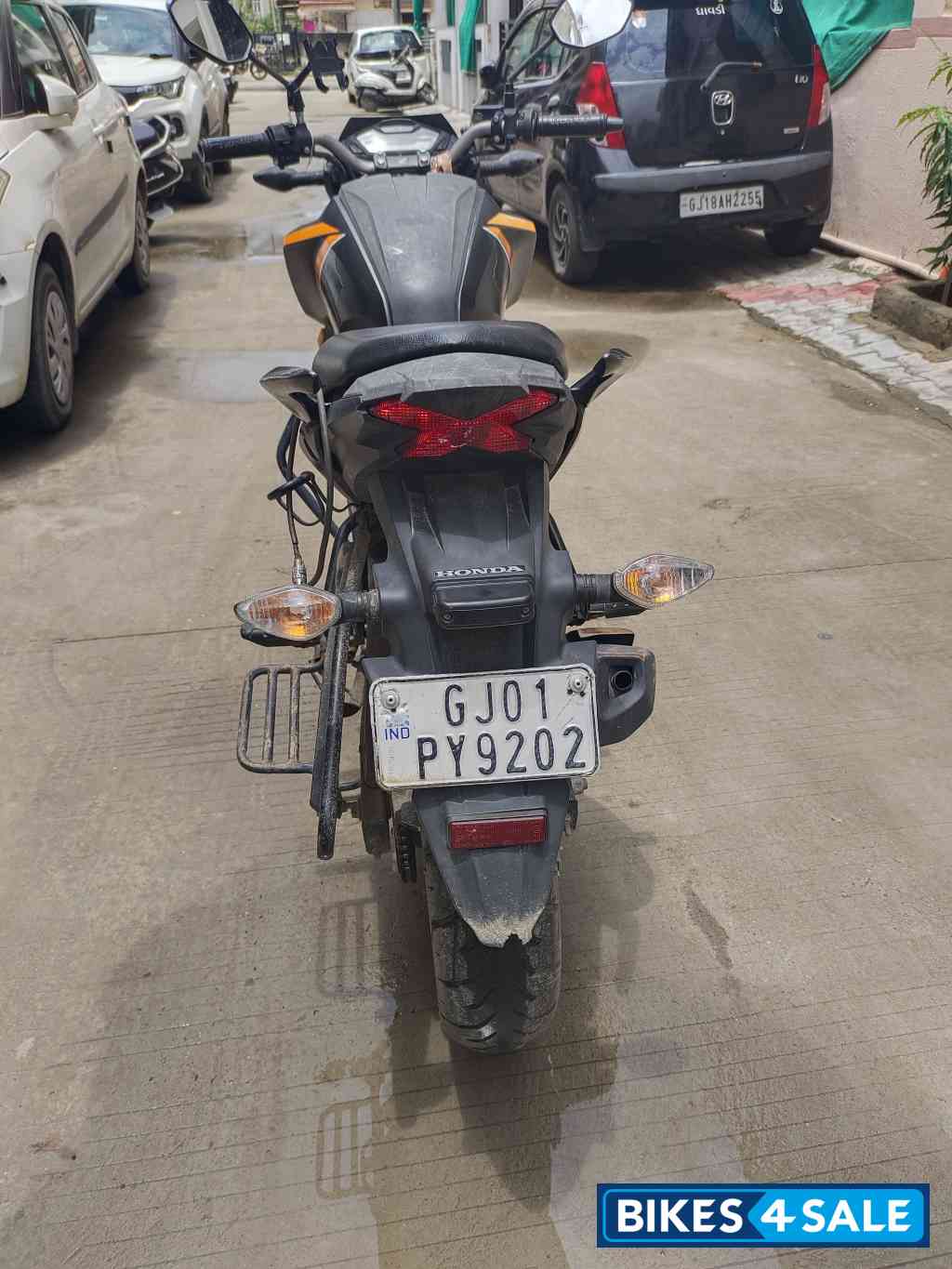 Honda CB Hornet 160R