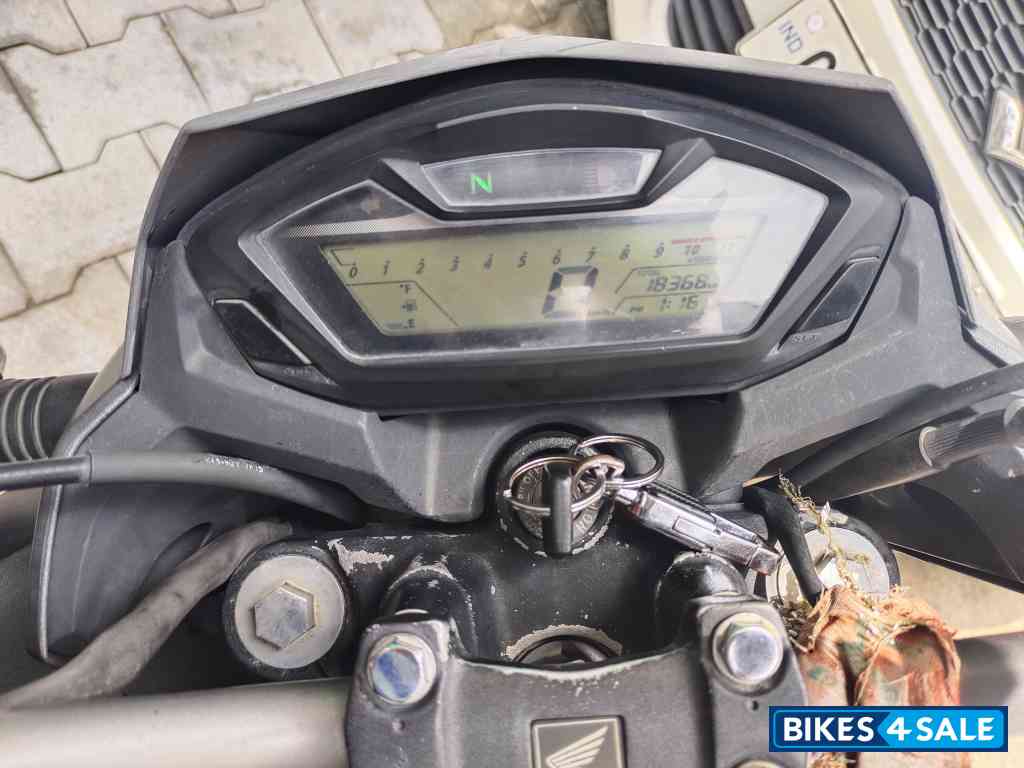 Honda CB Hornet 160R