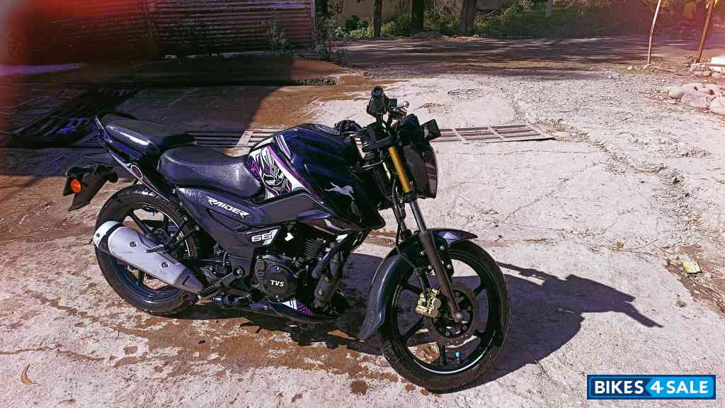 Black Panther TVS Raider 125 Marvel Super Squad Edition