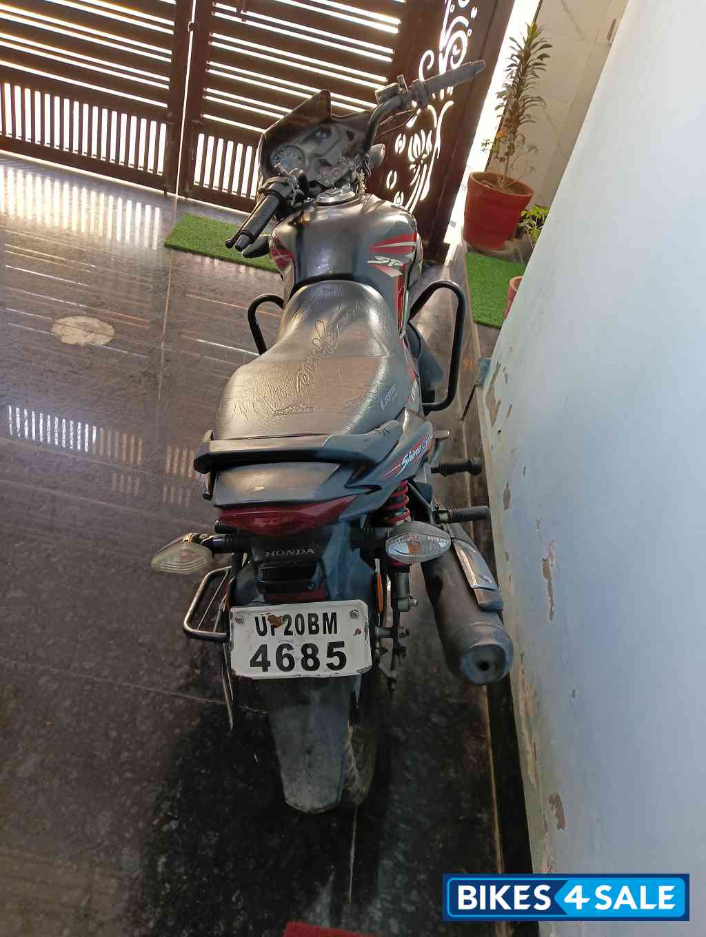 Black Honda CB Shine SP