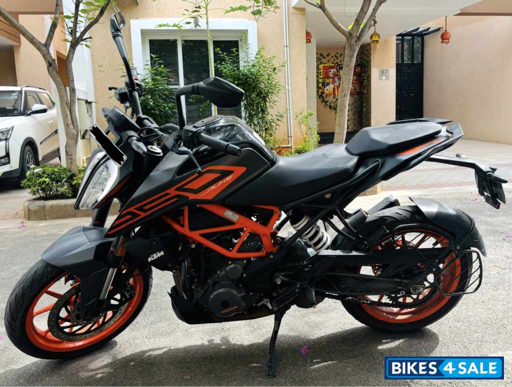 Dark Galvano KTM Duke 250 2022