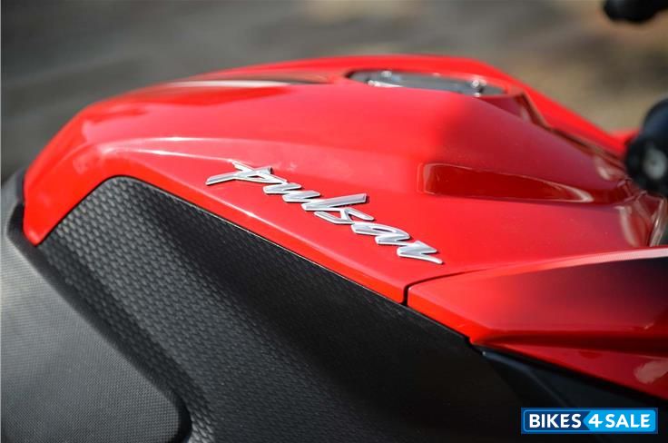 Bajaj Pulsar RS 200 Bajaj Pulsar RS 200