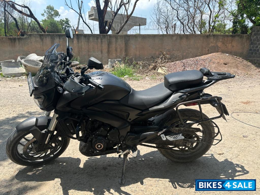 Black Bajaj Dominar 400 ABS BS6