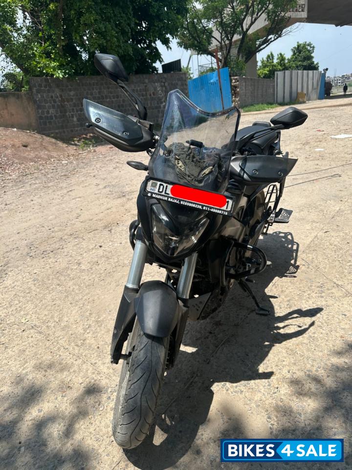 Black Bajaj Dominar 400 ABS BS6