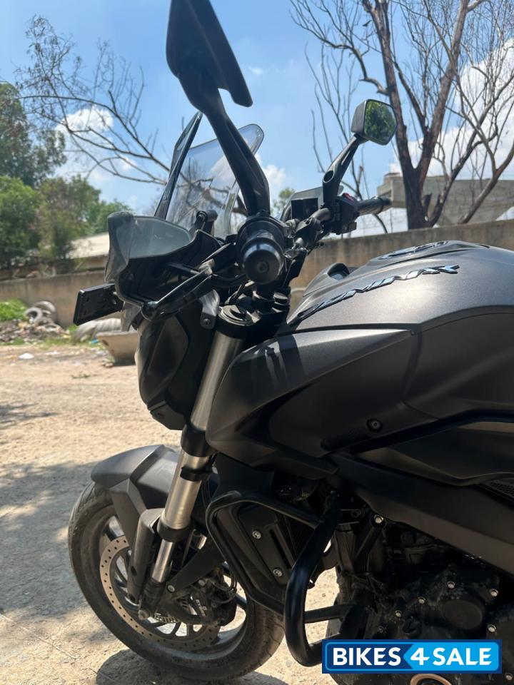Black Bajaj Dominar 400 ABS BS6