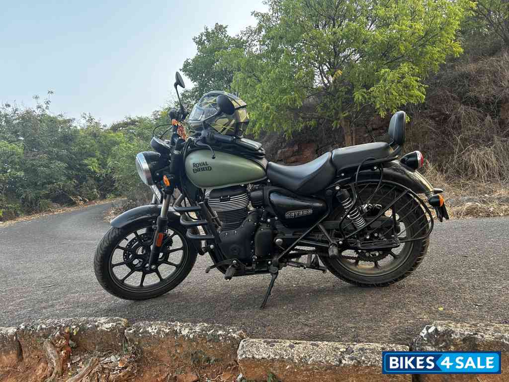 Royal Enfield Meteor 350 Fireball