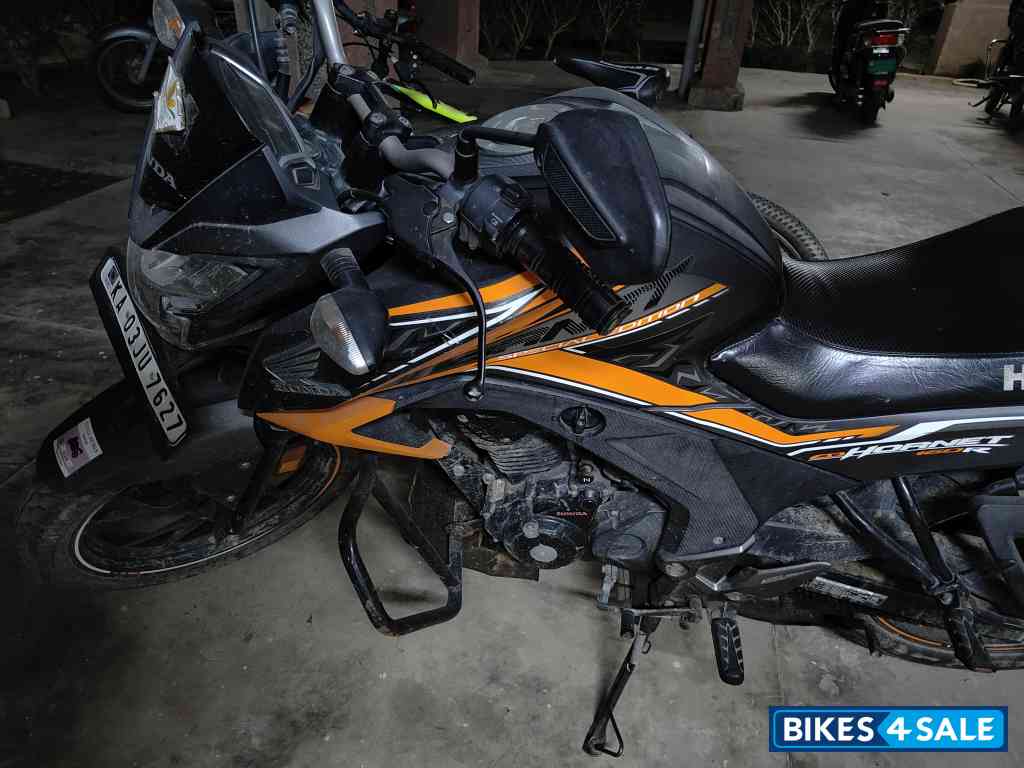 Honda CB Hornet 160R ABS