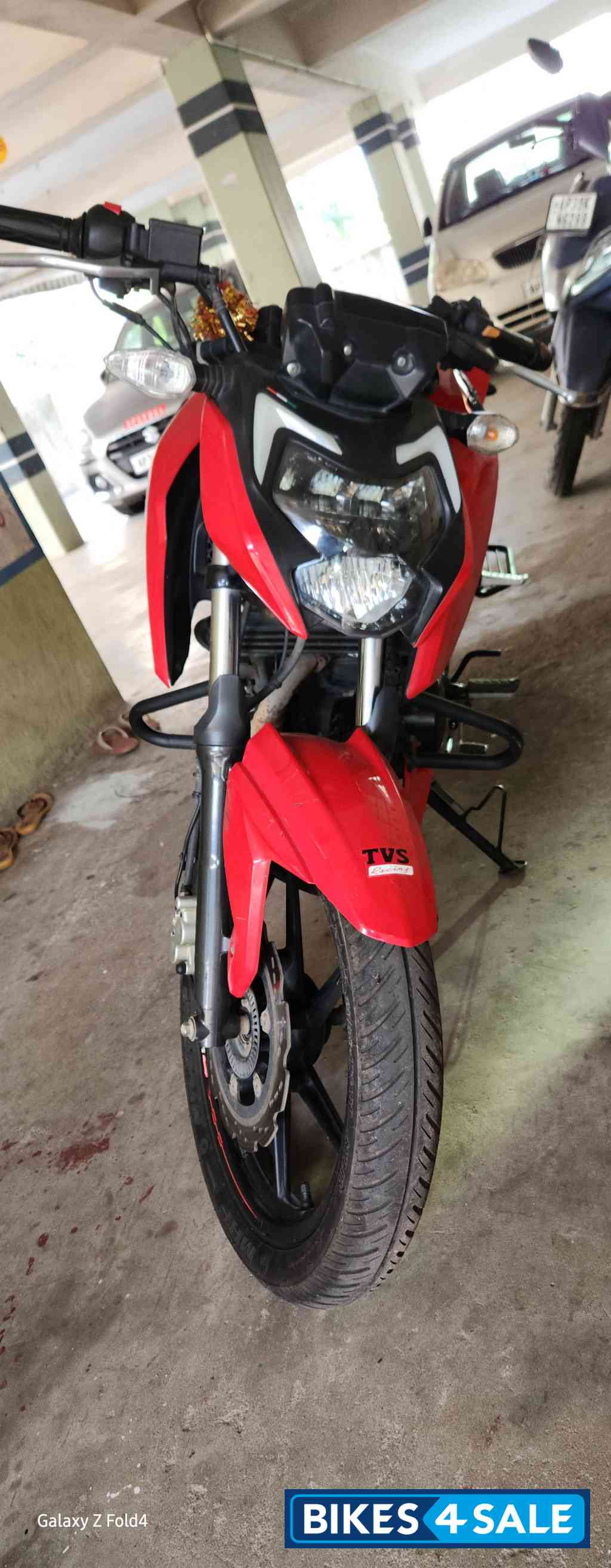TVS Apache RTR 160 4V BS6