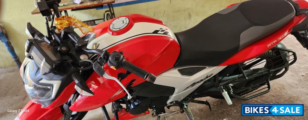 TVS Apache RTR 160 4V BS6