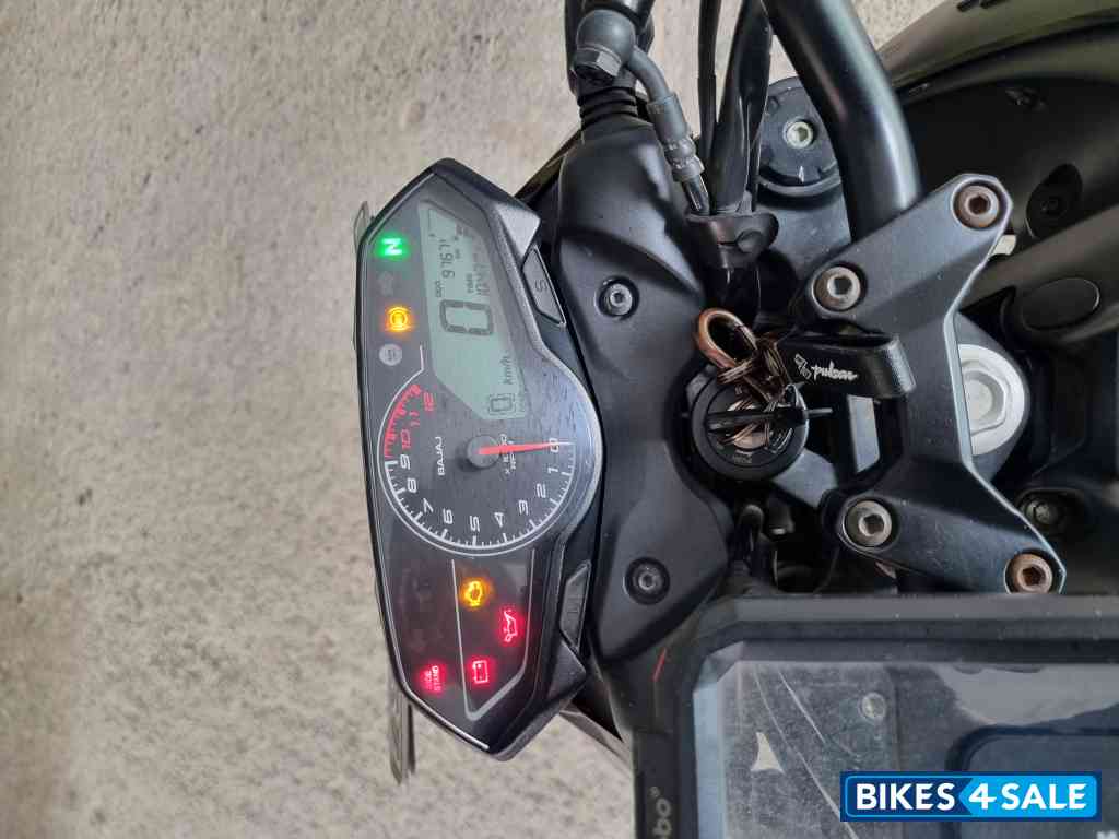 Midnight Black Bajaj Pulsar N250 Dual Channel ABS