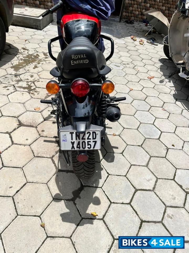 Red Royal Enfield Hunter 350 Metro Red Royal Enfield Hunter 350 Metro