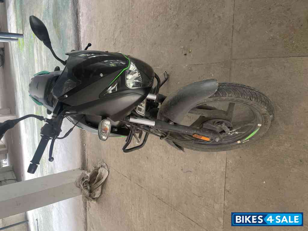 Bajaj Pulsar 125 Split Seat