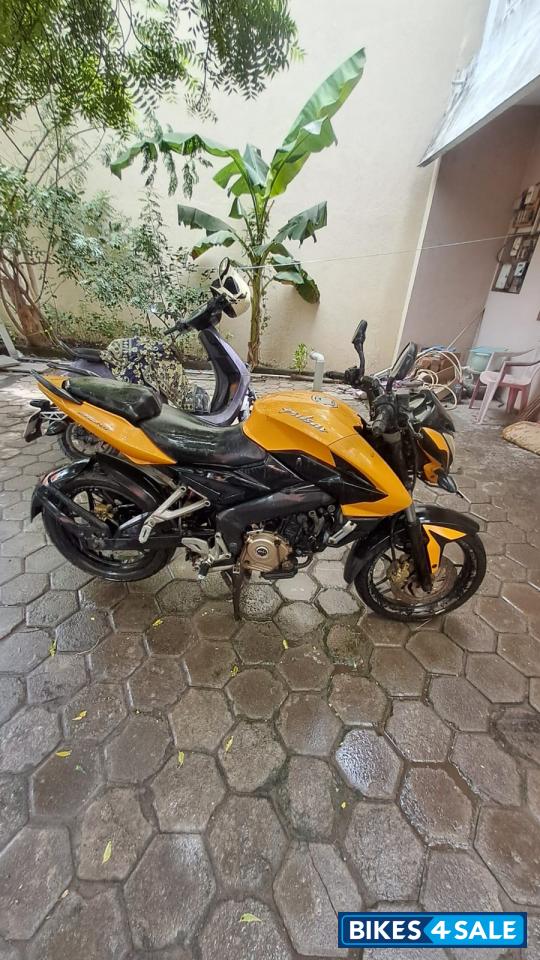 Bajaj Pulsar 200 NS