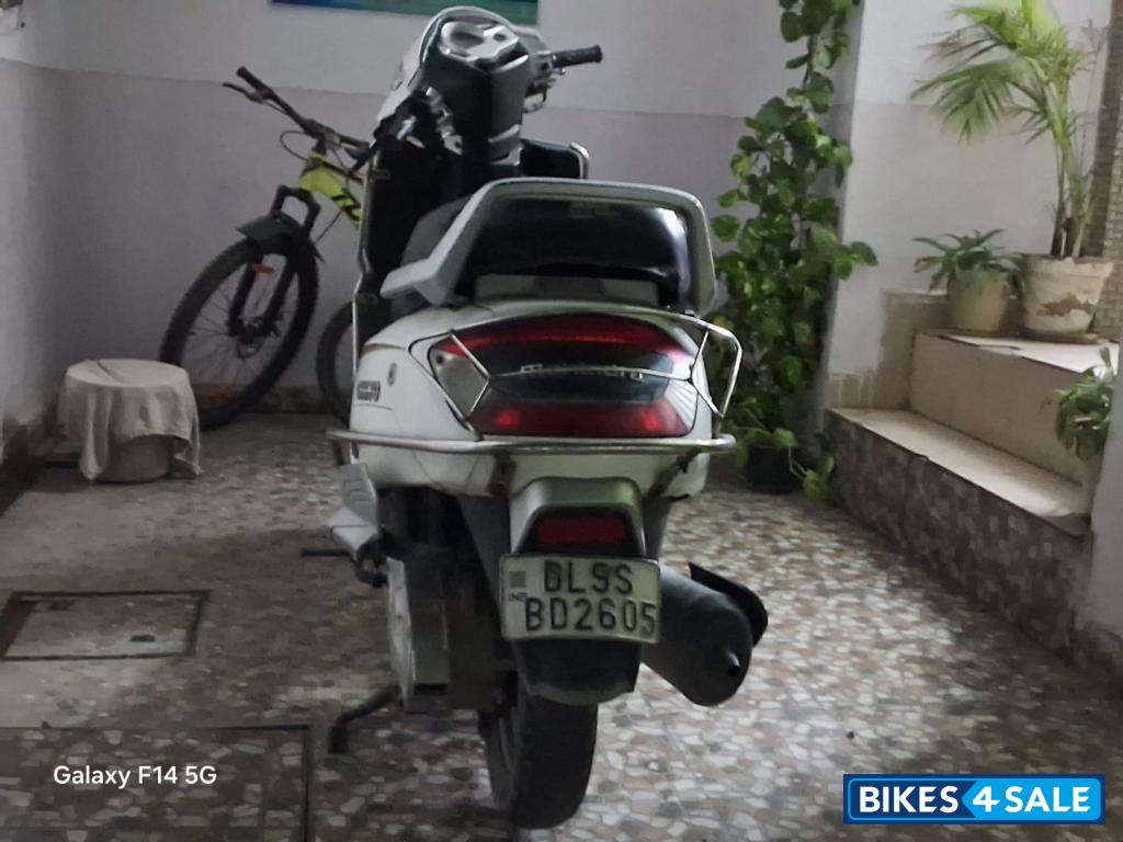 Mahindra Gusto