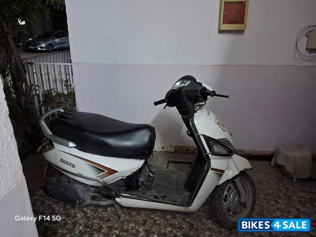 Mahindra Gusto Mahindra Gusto