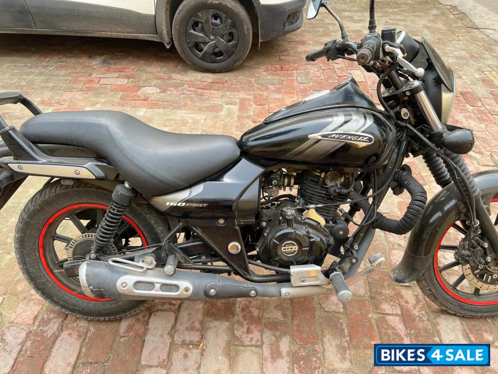 Bajaj Avenger Street 160 BS6
