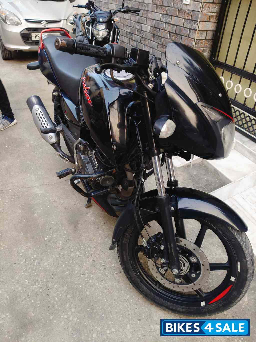 Black Bajaj Pulsar 150