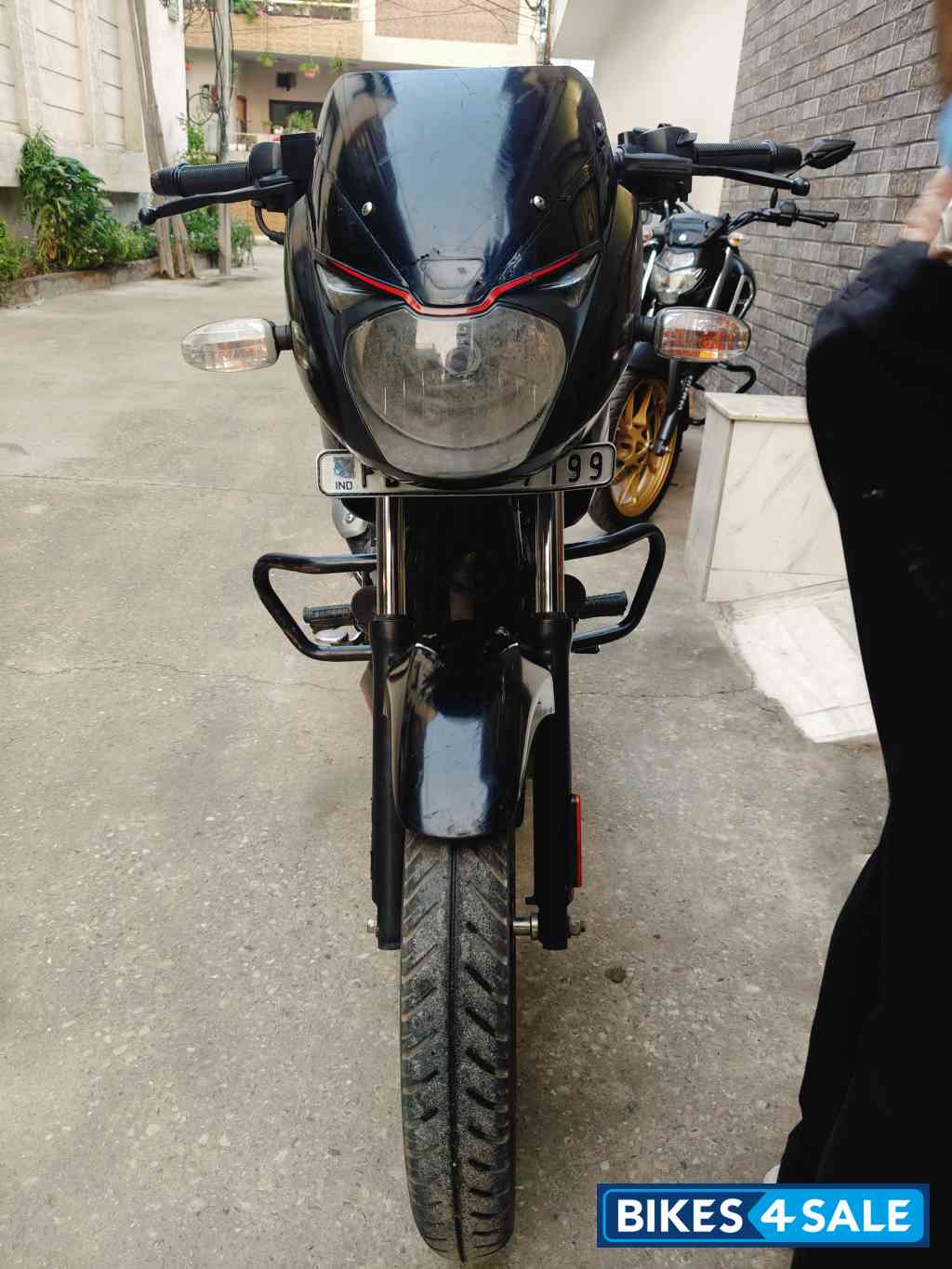 Black Bajaj Pulsar 150
