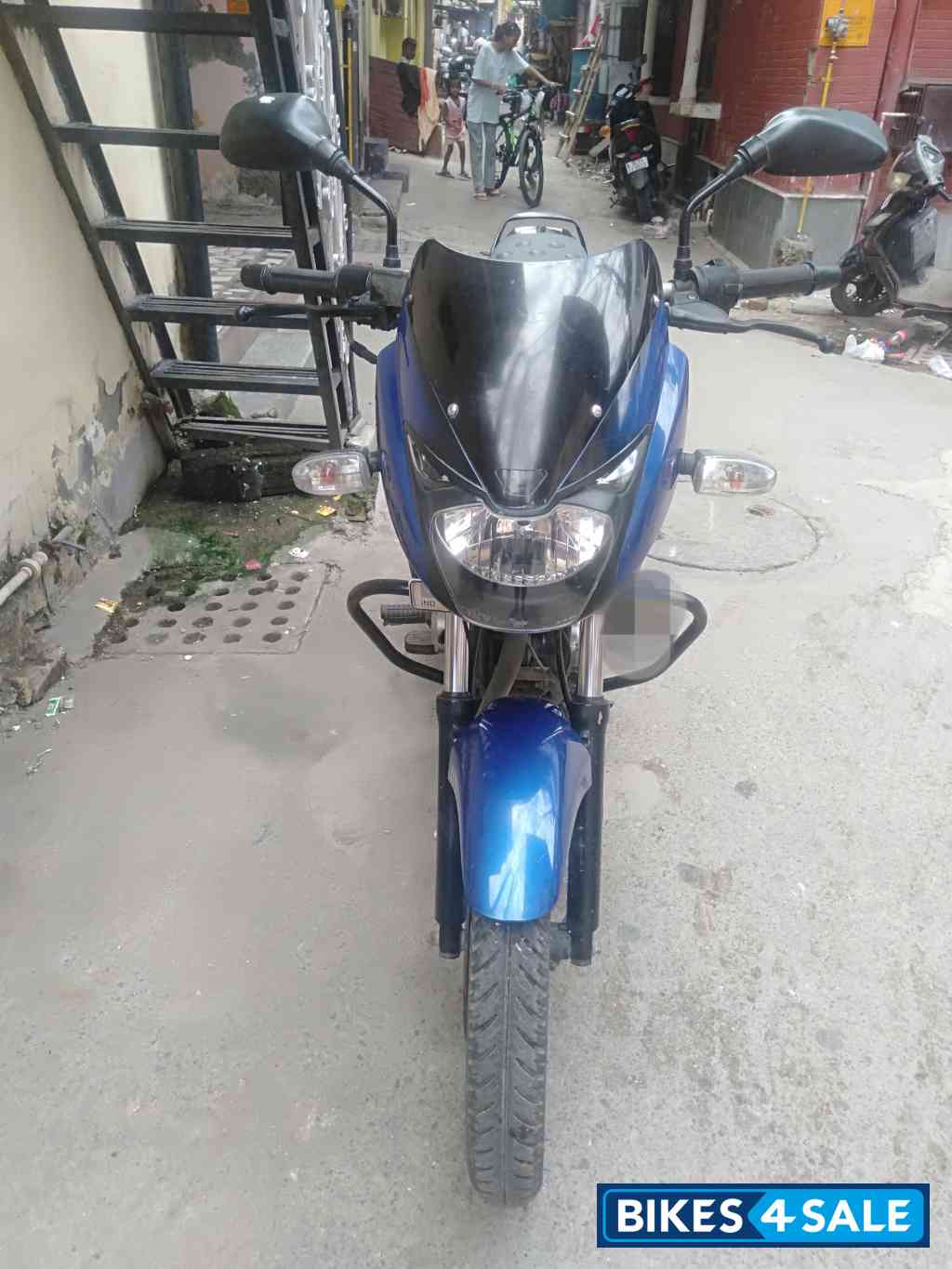 Plasma Blue Bajaj Pulsar 150 DTSi