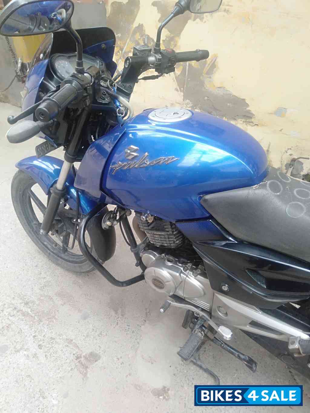 Plasma Blue Bajaj Pulsar 150 DTSi