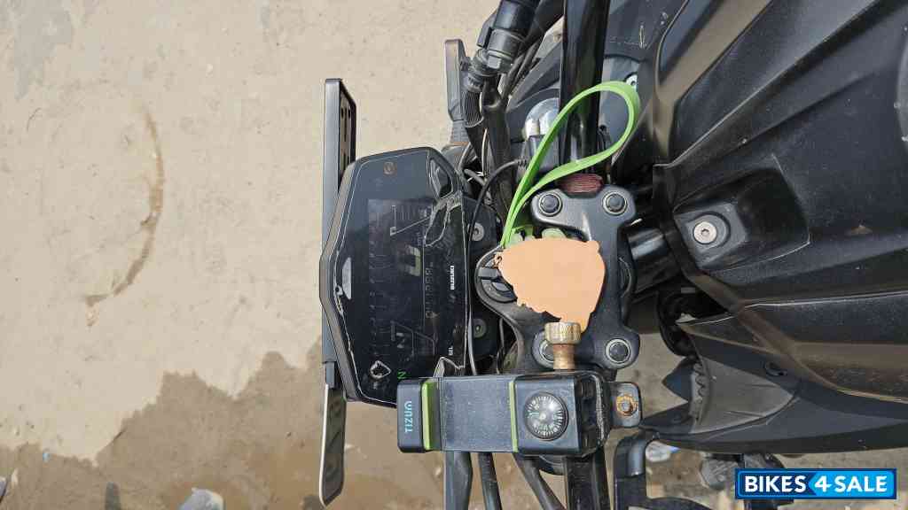 Matte Black Suzuki Gixxer 250 BS6