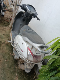 White Honda Activa 125