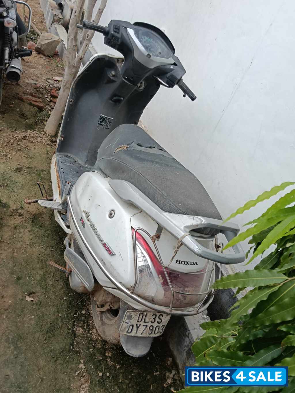 White Honda Activa 125