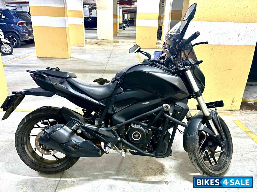 Black Bajaj Dominar 400 ABS BS6