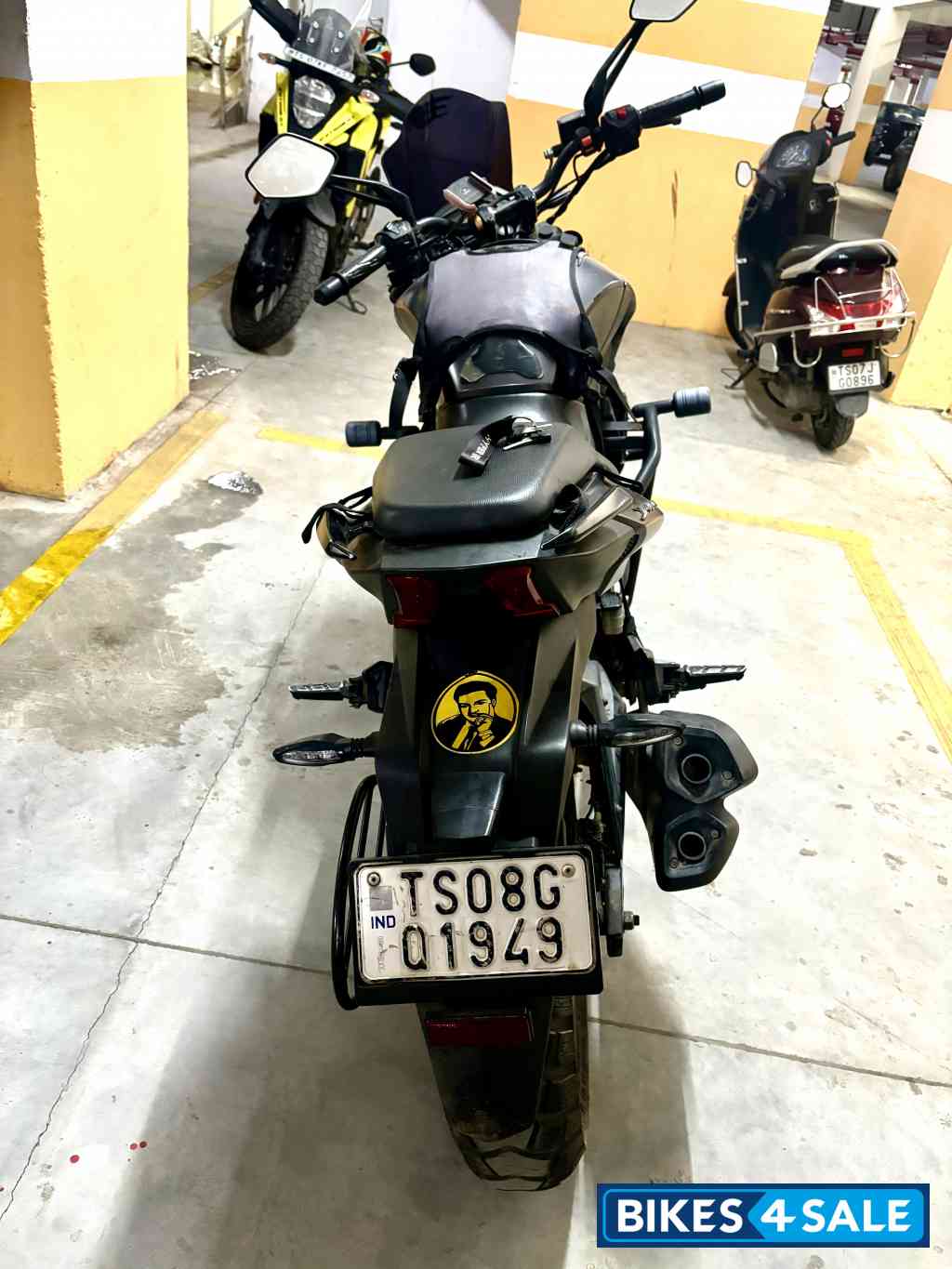Black Bajaj Dominar 400 ABS BS6
