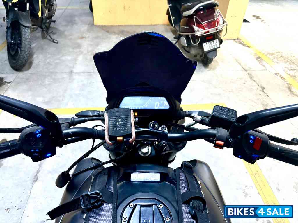 Black Bajaj Dominar 400 ABS BS6
