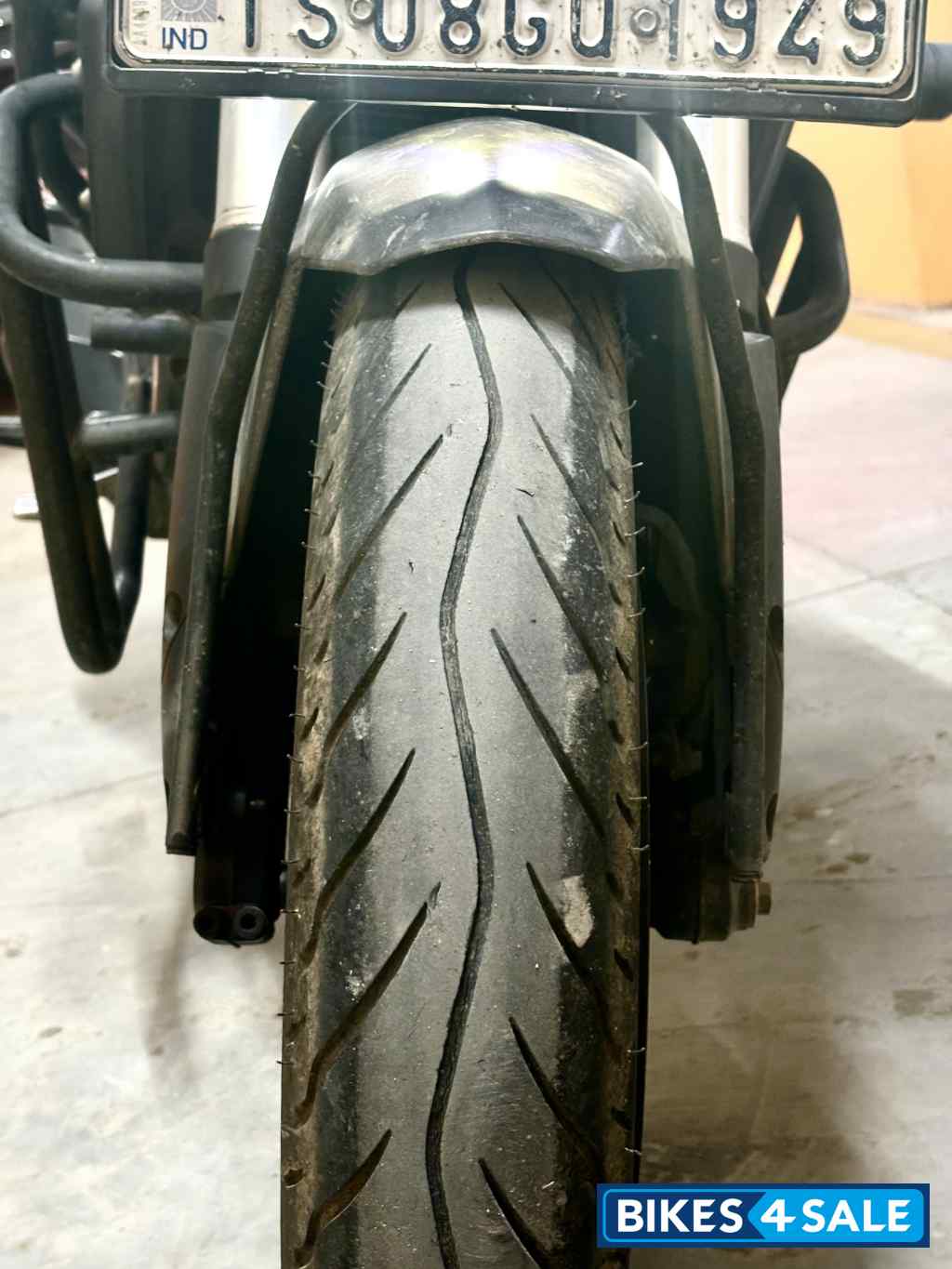 Black Bajaj Dominar 400 ABS BS6