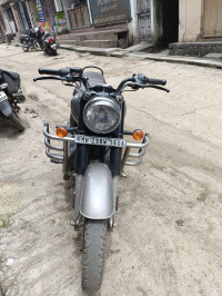 Gunmetal Grey Royal Enfield Classic Gunmetal Grey