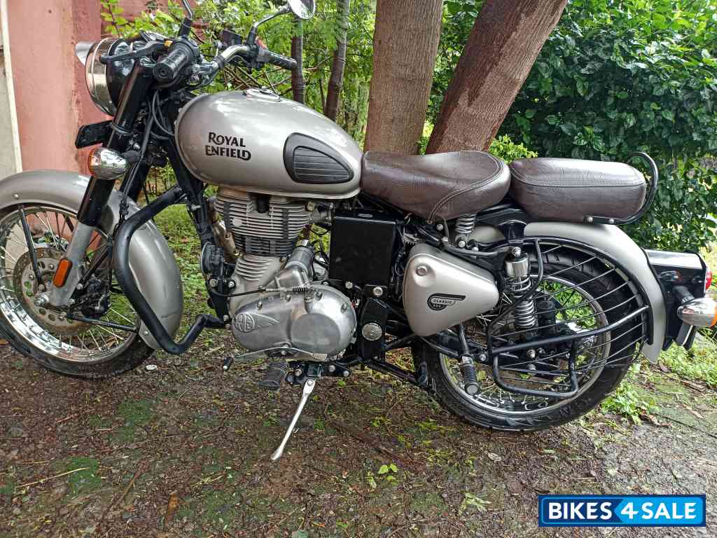 Gun Metal Grey Royal Enfield Classic 350 BS VI