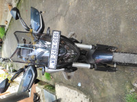 Sparkling Black Bajaj Dominar 250