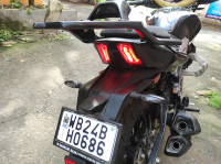 Sparkling Black Bajaj Dominar 250
