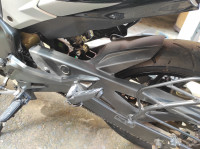 Sparkling Black Bajaj Dominar 250