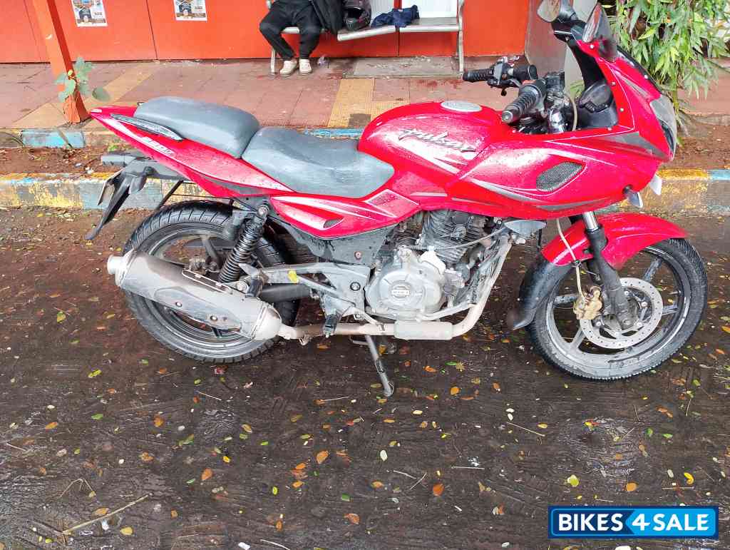 Bajaj Pulsar 220 DTSFi