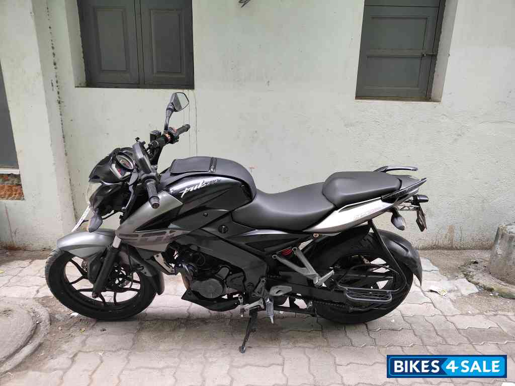 Bajaj Pulsar NS200