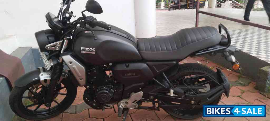 Matte Black Yamaha FZ-X
