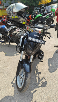 Silver Black Bajaj Dominar 250 2022