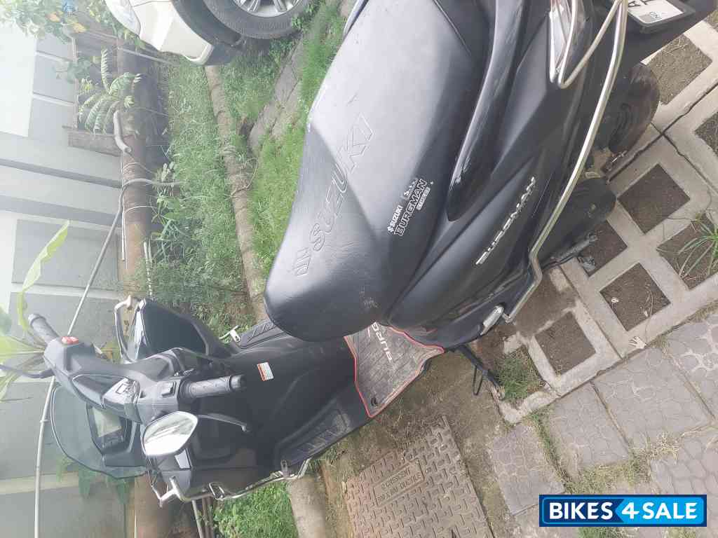 Suzuki Burgman Street Bluetooth Enabled