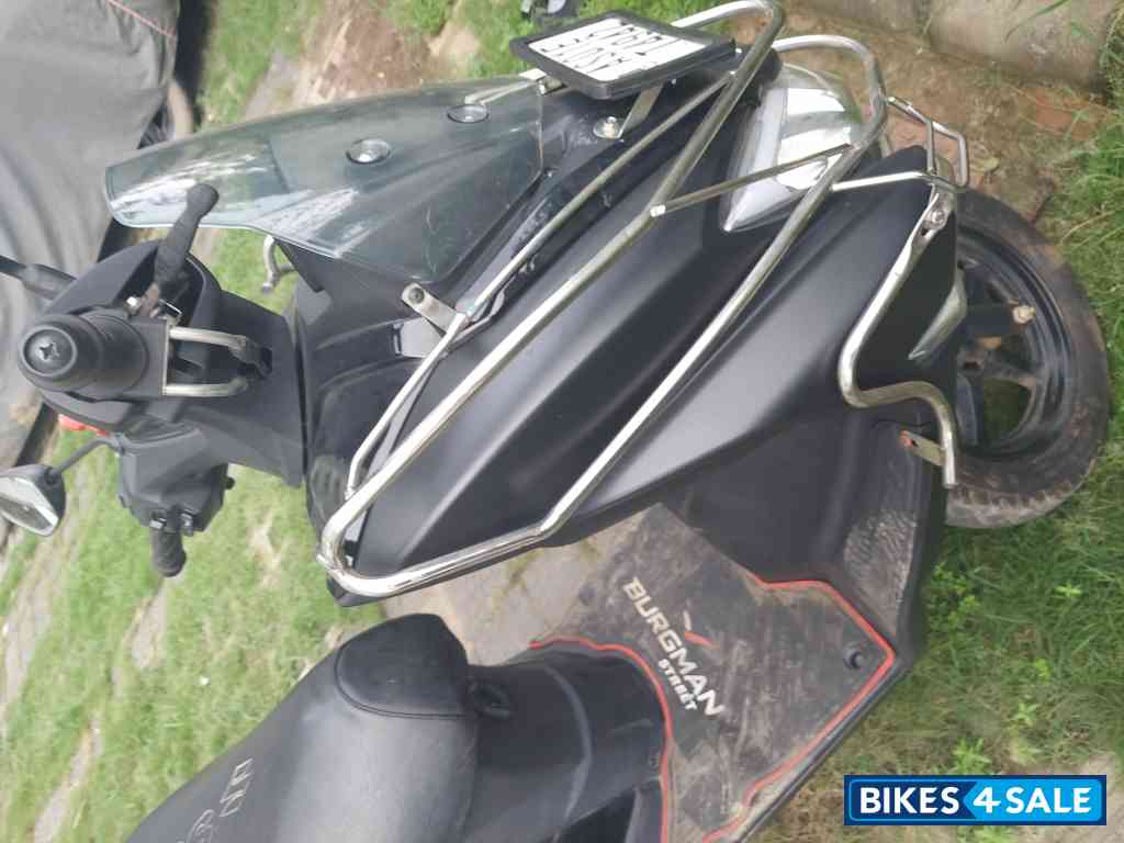 Suzuki Burgman Street Bluetooth Enabled