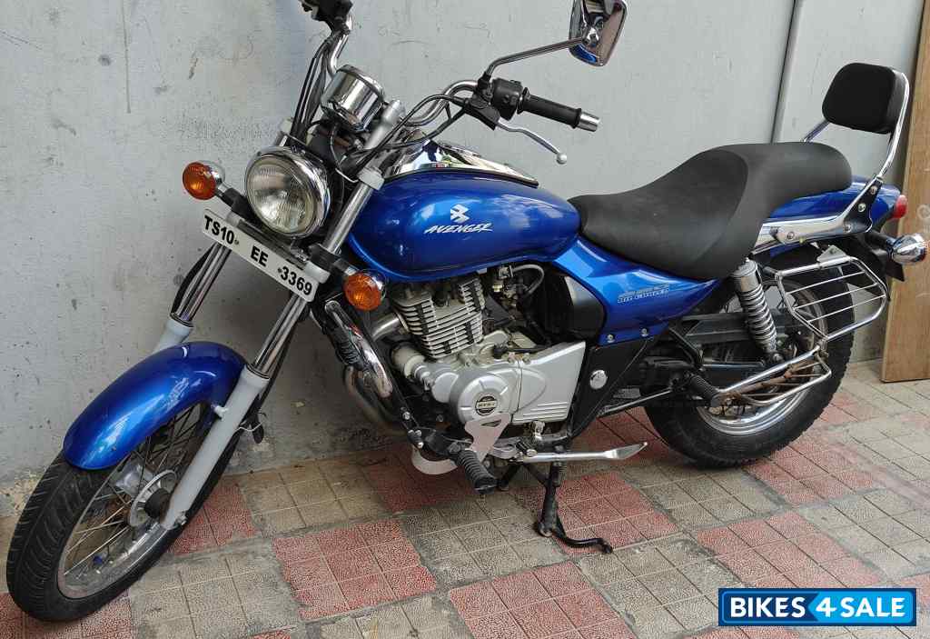 Bajaj Avenger