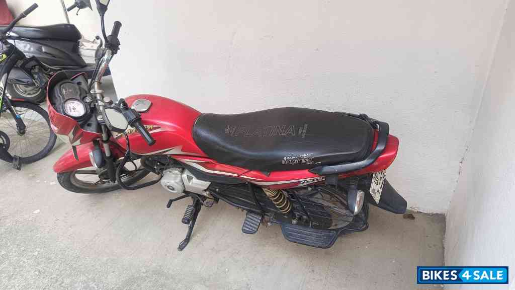 Red Bajaj Platina 100