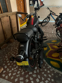 Royal Enfield Classic Stealth Black