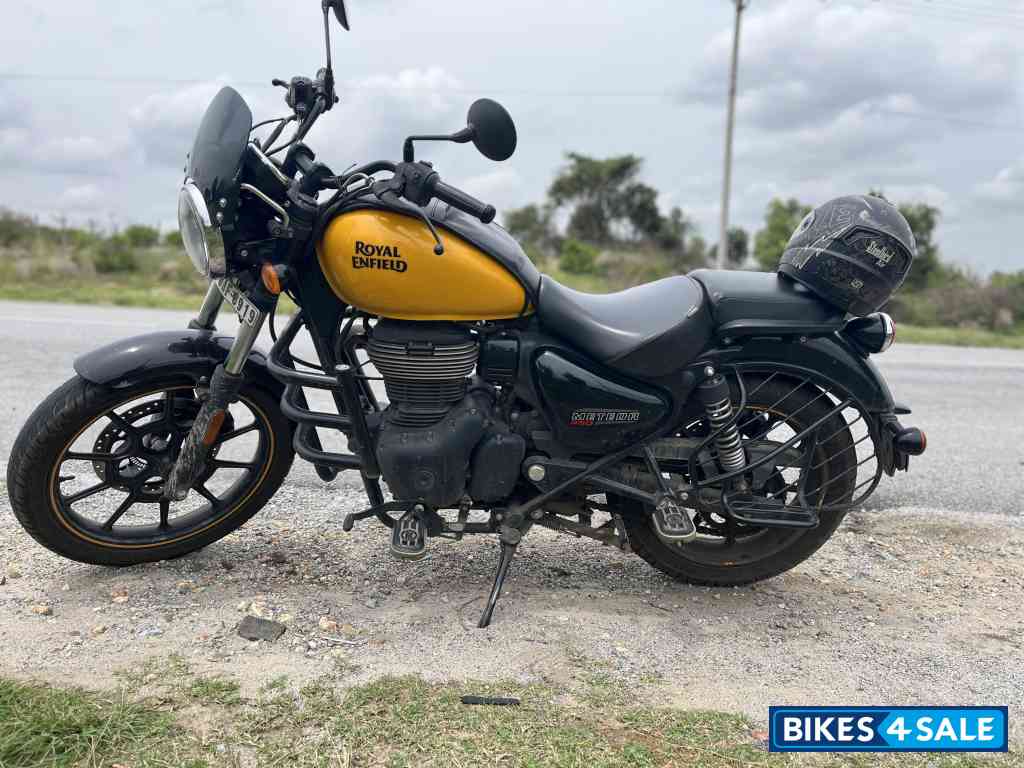 Yellow Royal Enfield Meteor 350 Fireball